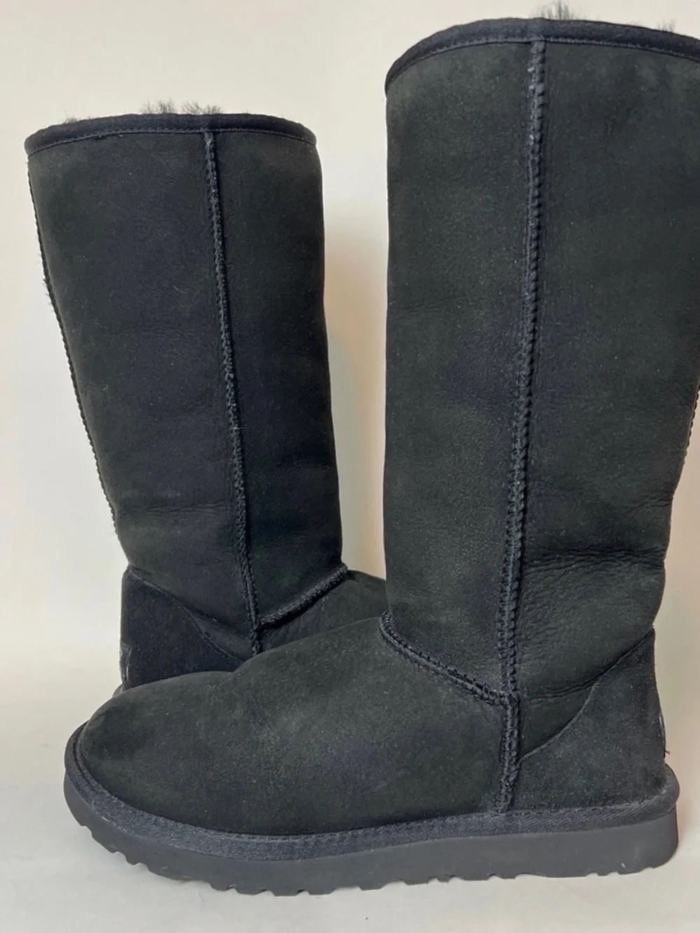 UGG Classic Tall-size 8